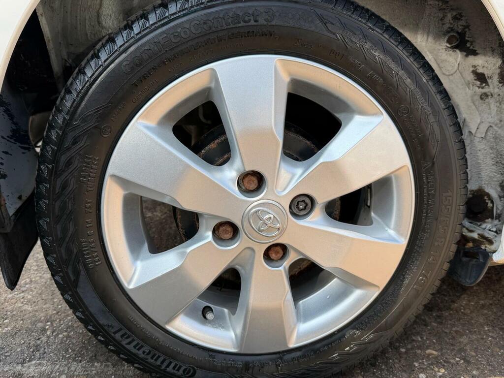 Toyota Aygo Fire Automatic White #49