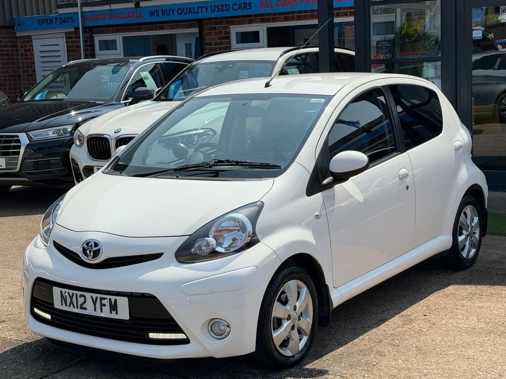 Toyota Aygo Fire Automatic White #10