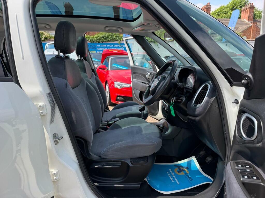 Fiat 500L Easy White #39