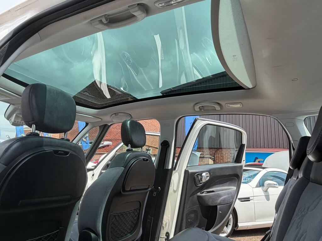 Fiat 500L Easy White #25