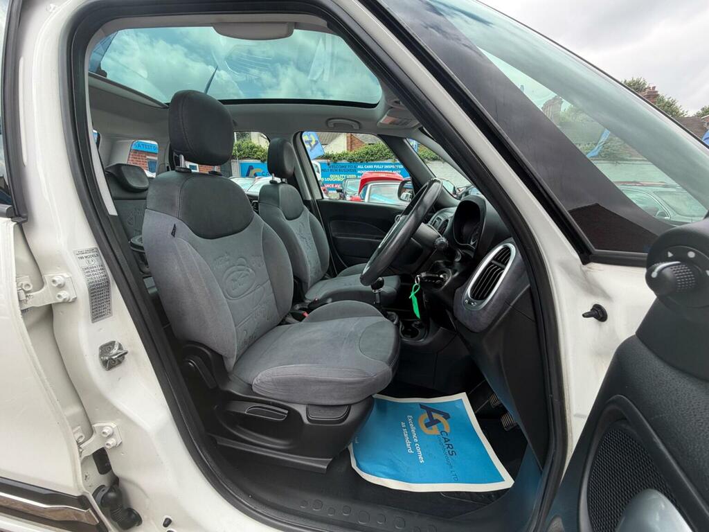 Fiat 500L Easy White #36