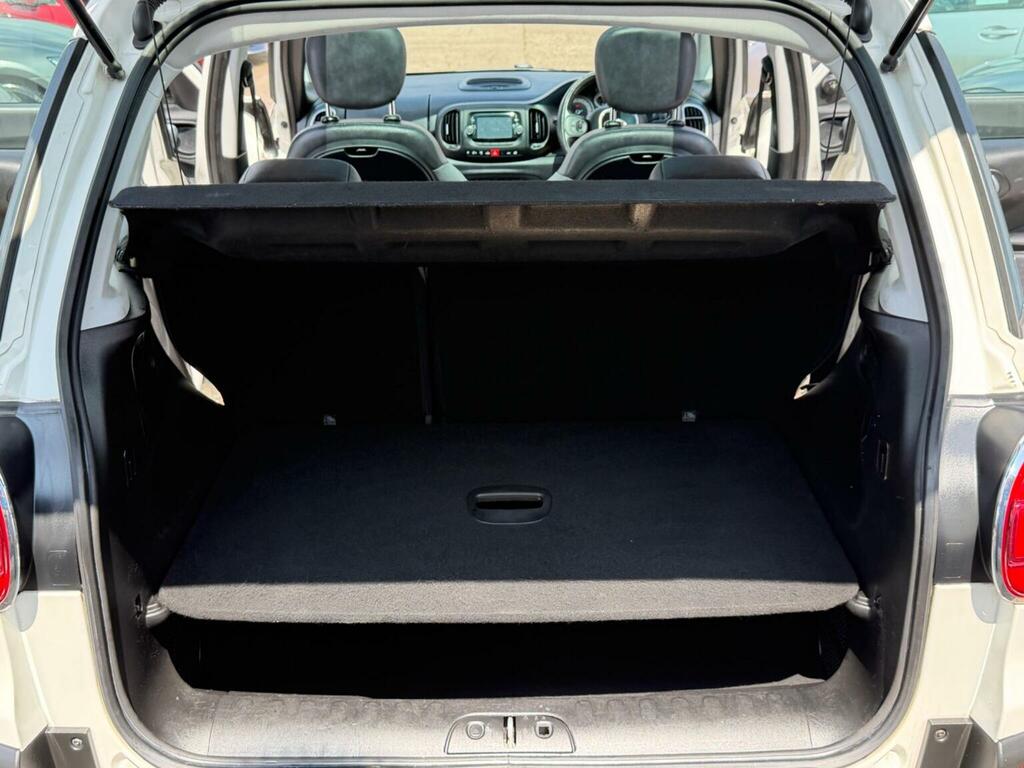 Fiat 500L Easy White #60