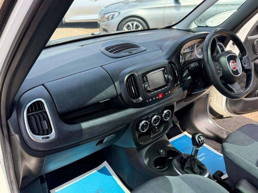 Fiat 500L Easy White #30