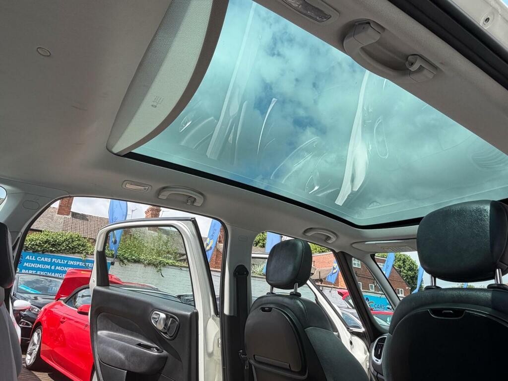 Fiat 500L Easy White #37