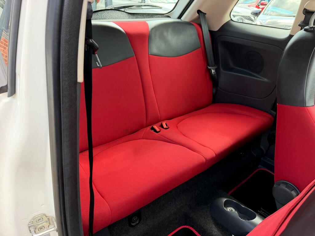 Fiat 500 Lounge White #32