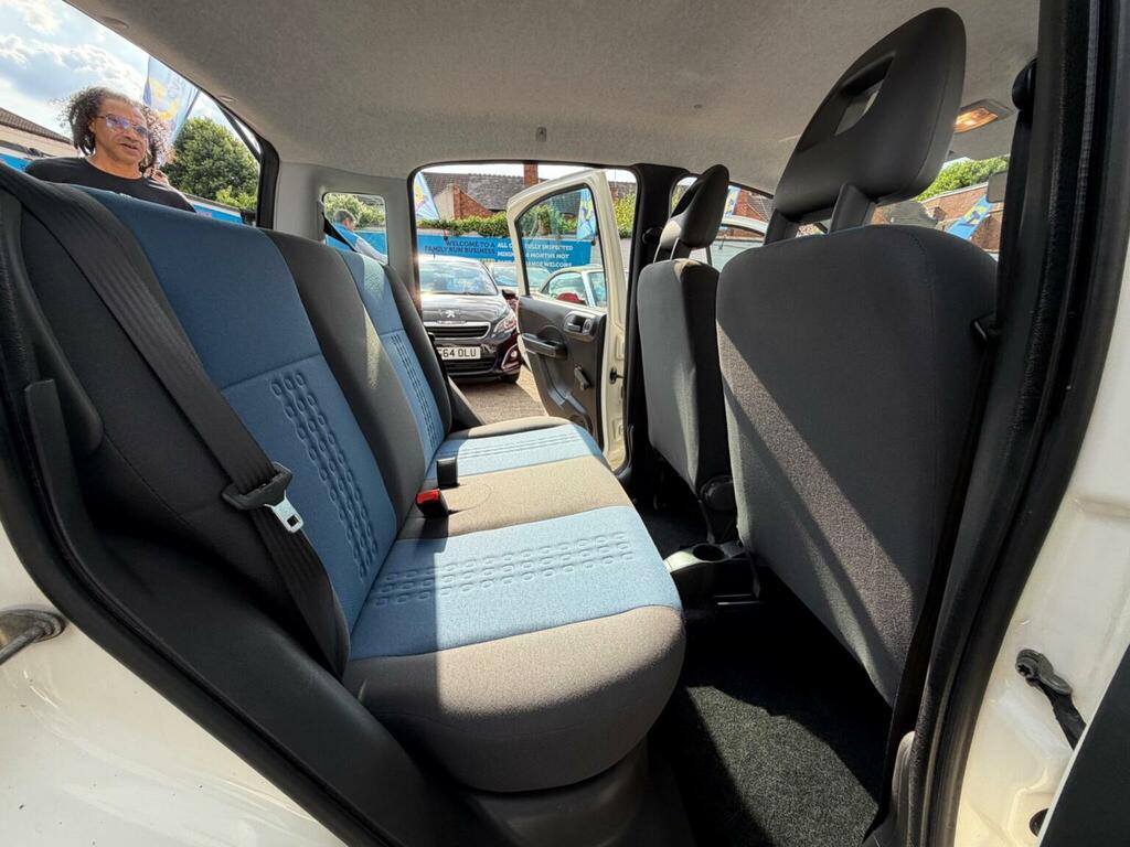 Fiat Panda Pop 5-Door White #24