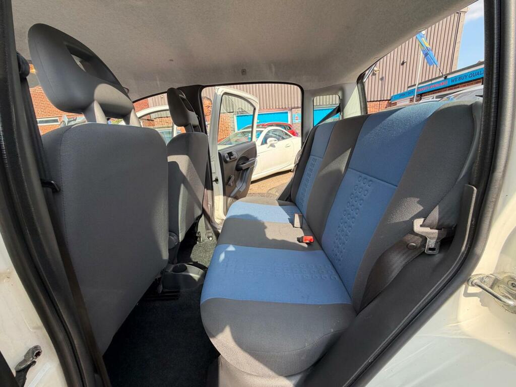 Fiat Panda Pop 5-Door White #23