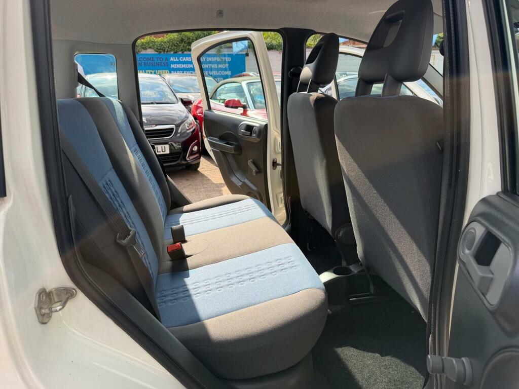 Fiat Panda Pop 5-Door White #25