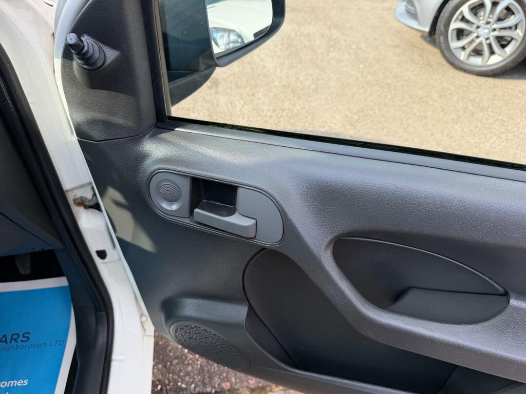 Fiat Panda Pop 5-Door White #38