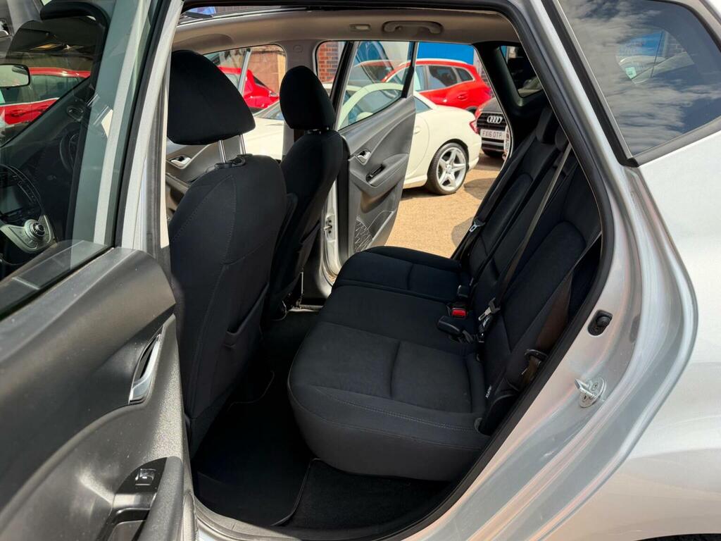Hyundai Ix20 1.4 Blue Drive Premium Nav Euro 6 Ss Silver #5
