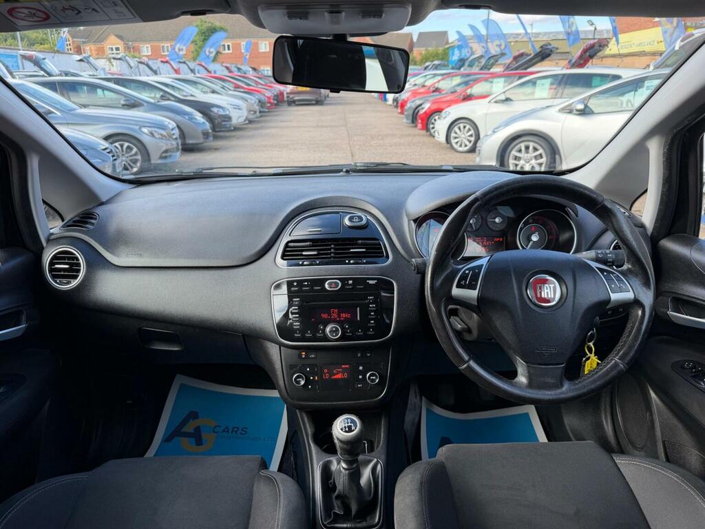 Fiat Punto Hatchback 1.2 Easy Euro 6 201616 Black #2