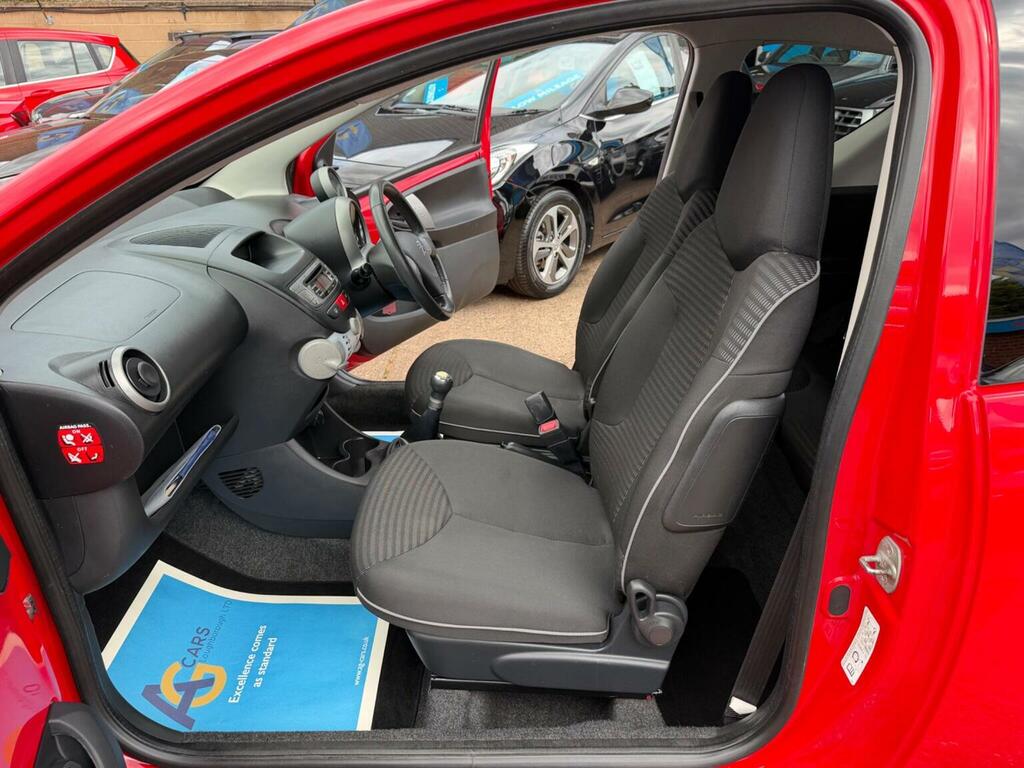 Peugeot 107 Hatchback 1.0 12V Allure Euro 5 201262 Red #4