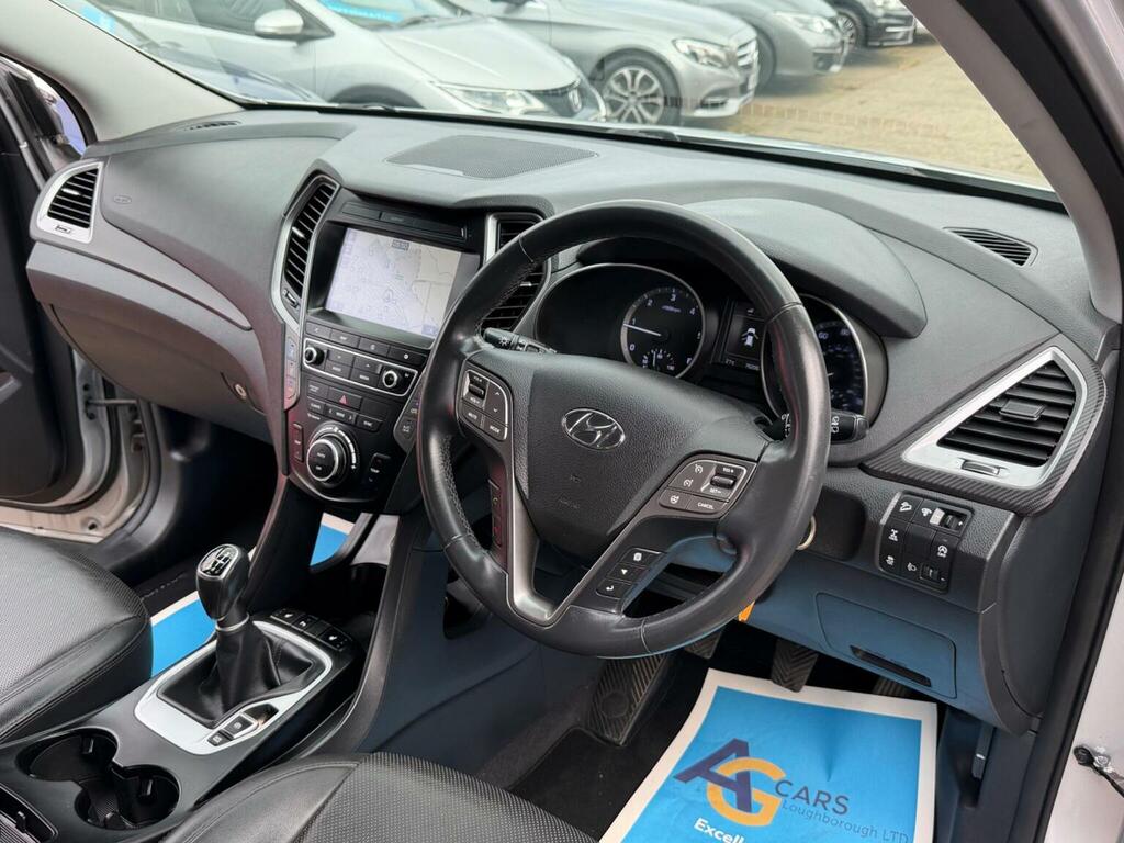 Hyundai Santa Fe 2.2 Crdi Blue Drive Premium 4Wd Euro 6 Ss Grey #3