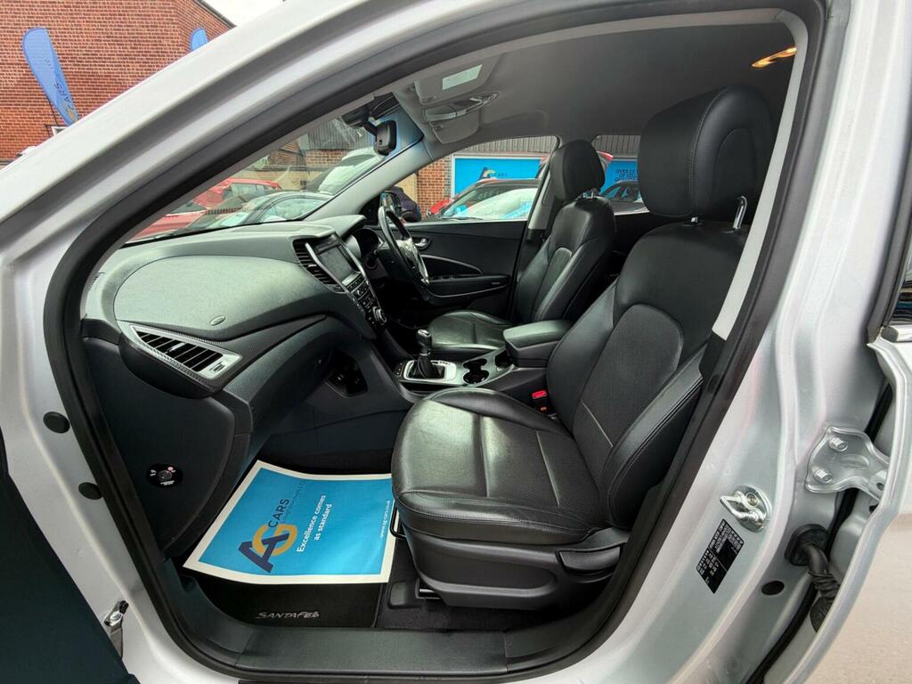 Hyundai Santa Fe 2.2 Crdi Blue Drive Premium 4Wd Euro 6 Ss Grey #4