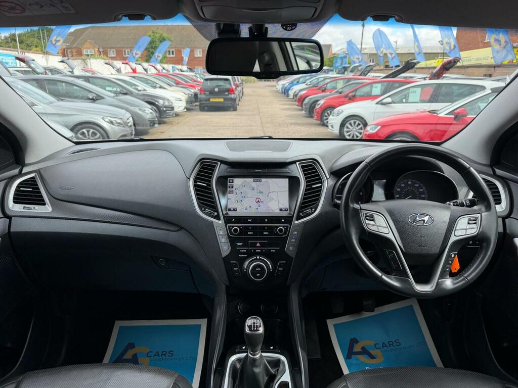 Hyundai Santa Fe 2.2 Crdi Blue Drive Premium 4Wd Euro 6 Ss Grey #2