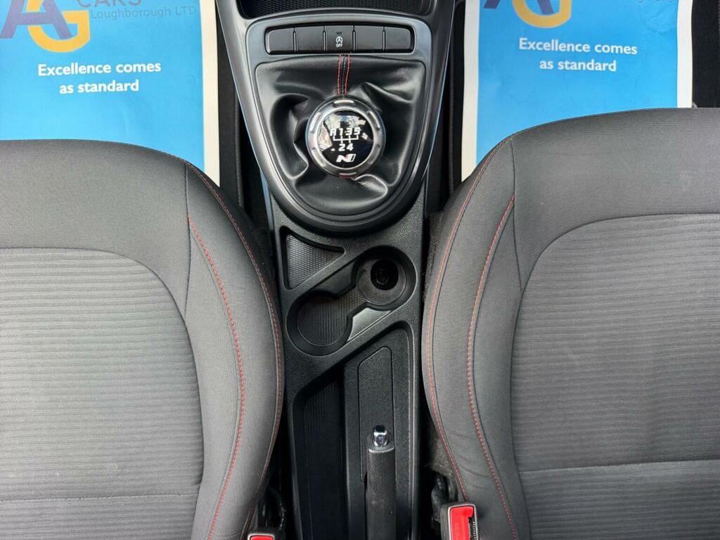 Hyundai I10 Premium Se 1.2 Black #26