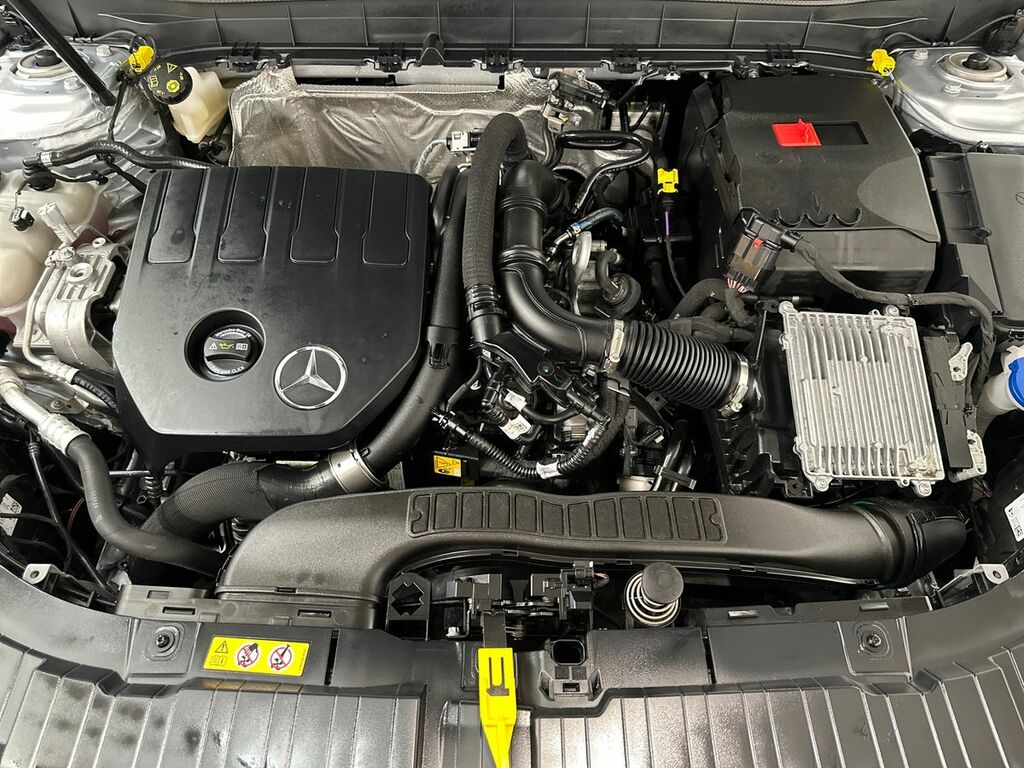 Mercedes-Benz GLB Class 1.3 Glb200h Mhev Sport Executive 7G-dct Euro 6 Black #24