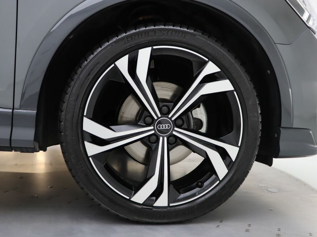 Audi Q3 1.5 Tfsi Cod 35 Sport Suv S Tronic Euro Black #5