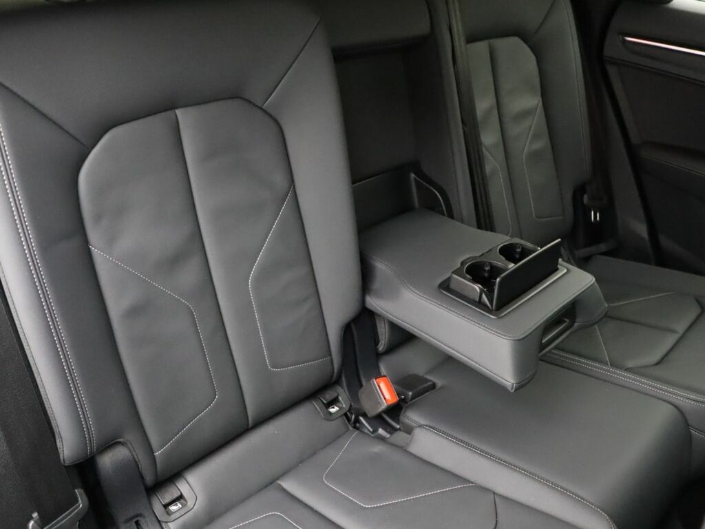 Audi Q3 1.5 Tfsi Cod 35 Sport Suv S Tronic Euro Black #35