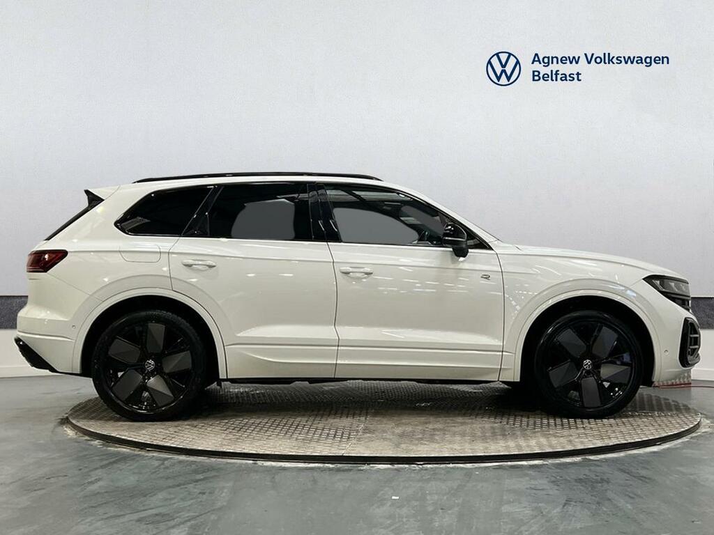 Volkswagen Touareg 3.0 V6 Tsi Ehybrid 4Motion R Tip Black #4