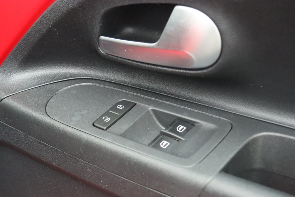 Volkswagen Up 2018 1.0 High Up Hatchback Euro Red #27