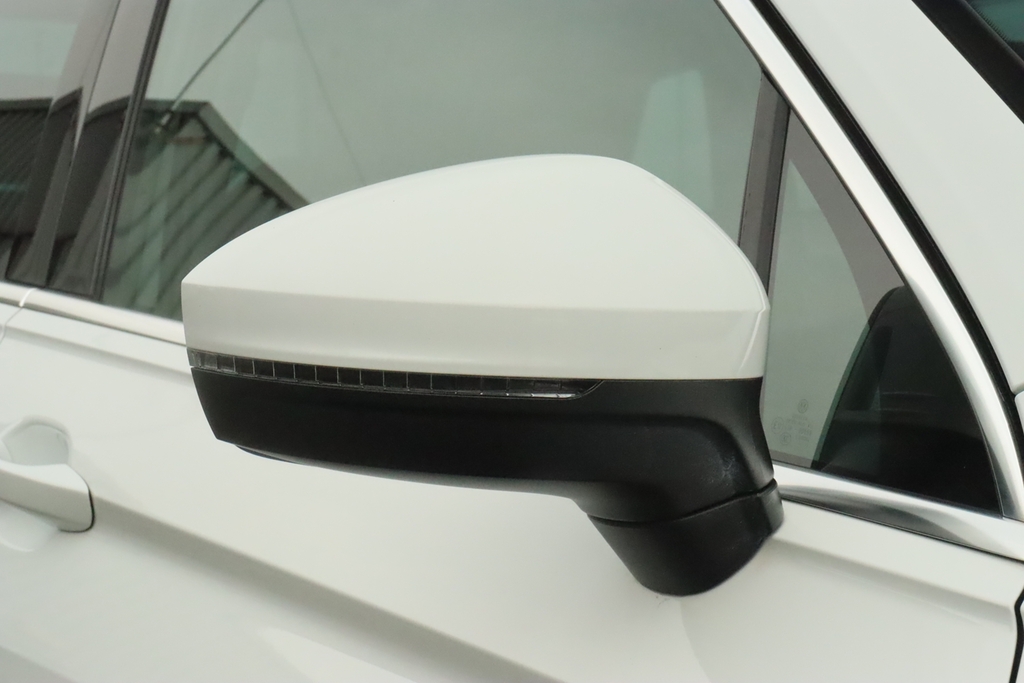 Volkswagen Tiguan 1.4L R-line Blue #20