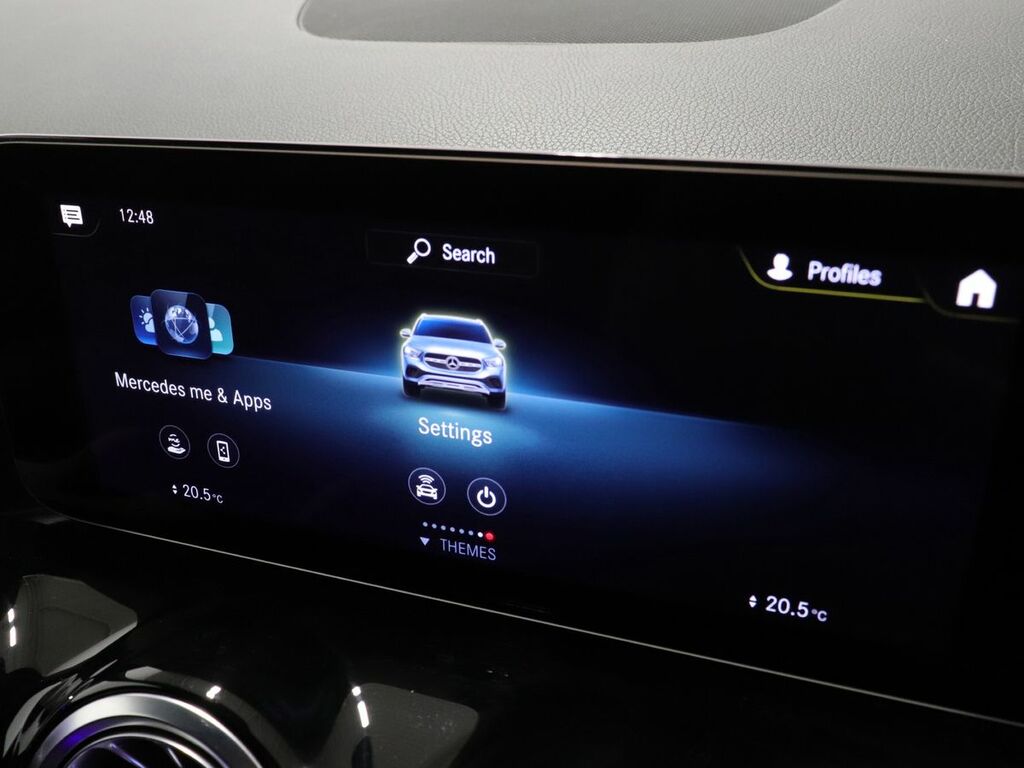 Mercedes-Benz GLA Class 180 Amg Line Premium Suv 7G-dct Euro Black #36