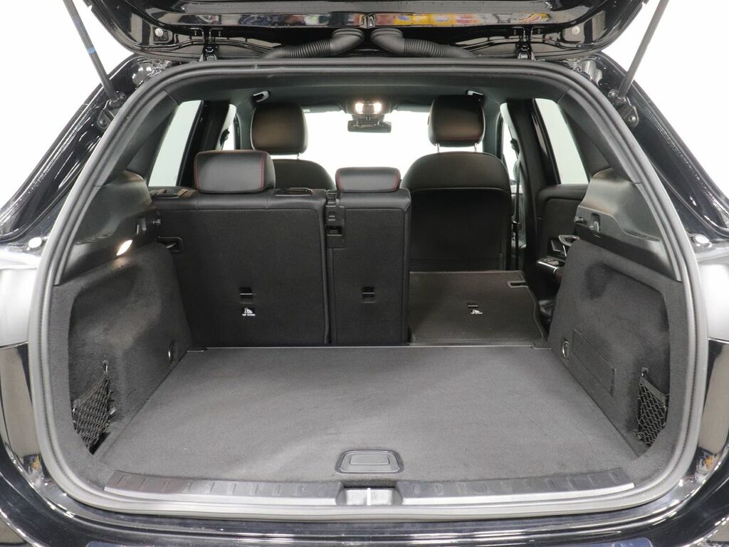 Mercedes-Benz GLA Class 180 Amg Line Premium Suv 7G-dct Euro Black #28