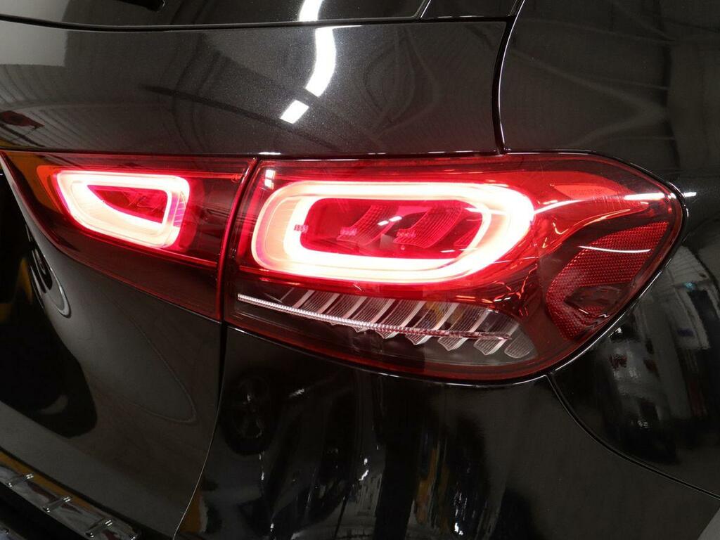 Mercedes-Benz GLA Class 180 Amg Line Premium Suv 7G-dct Euro Black #24