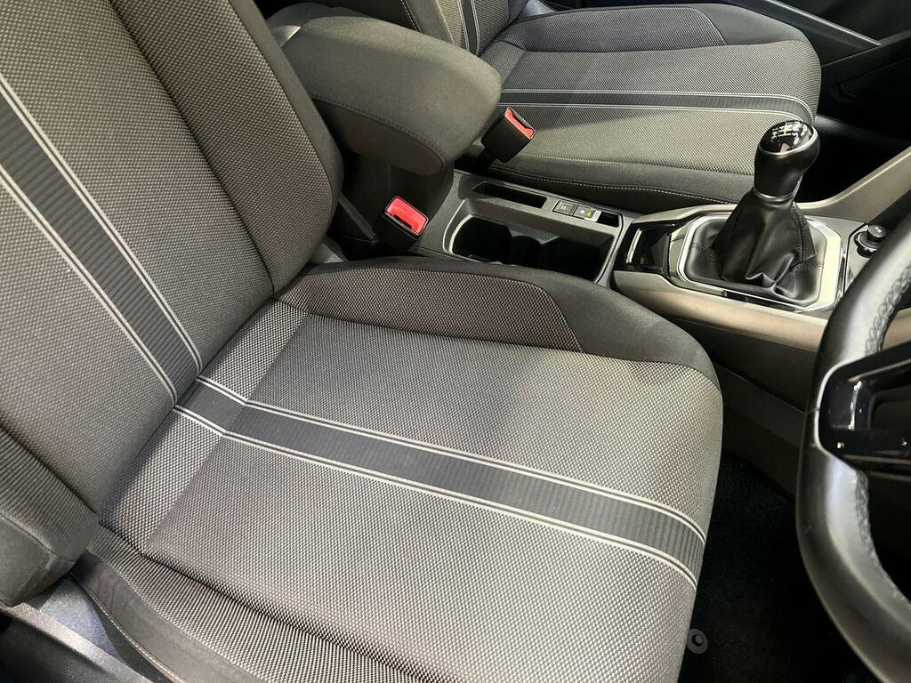 Volkswagen T-Roc Active Grey #23