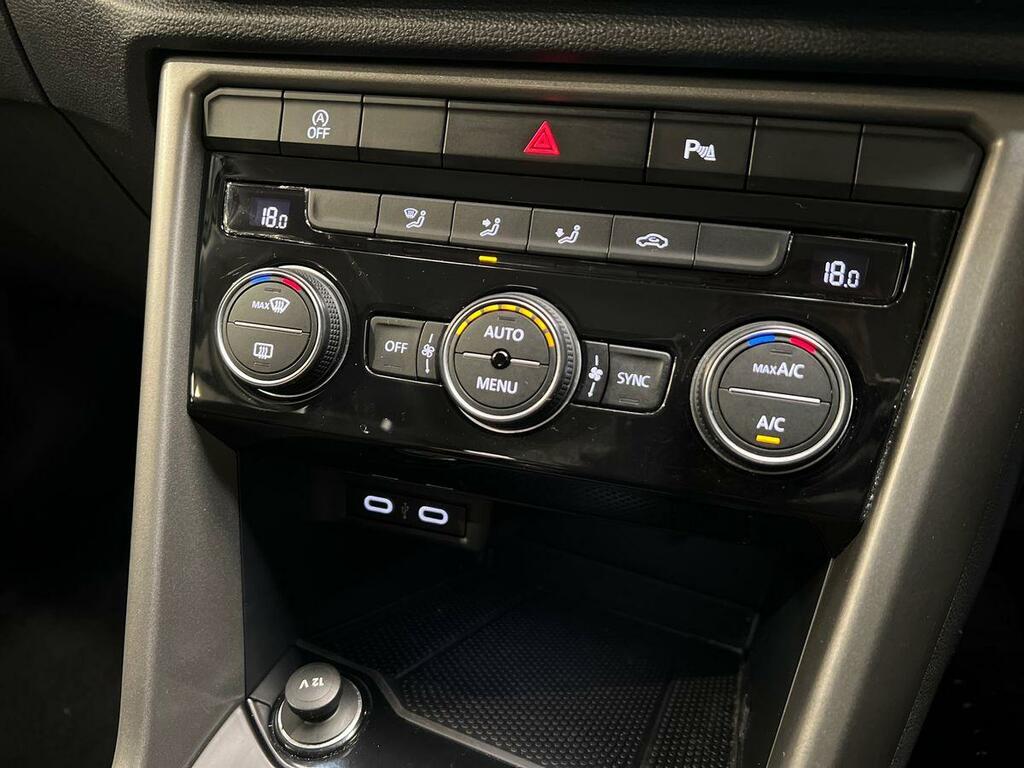 Volkswagen T-Roc Active Grey #28