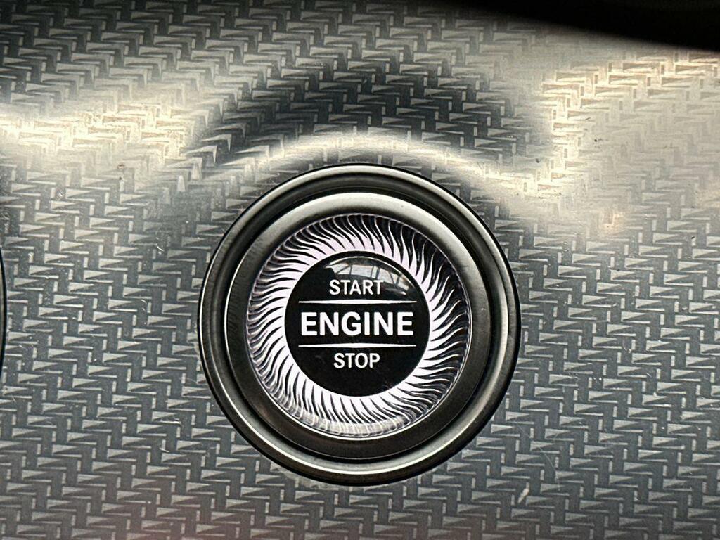 Mercedes-Benz E Class 2L Amg Line Night Edition Silver #39