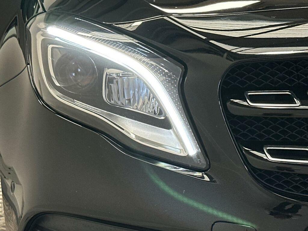 Mercedes-Benz GLA Class 220D 4Matic Amg Line Prem Plus 2017 Red #23