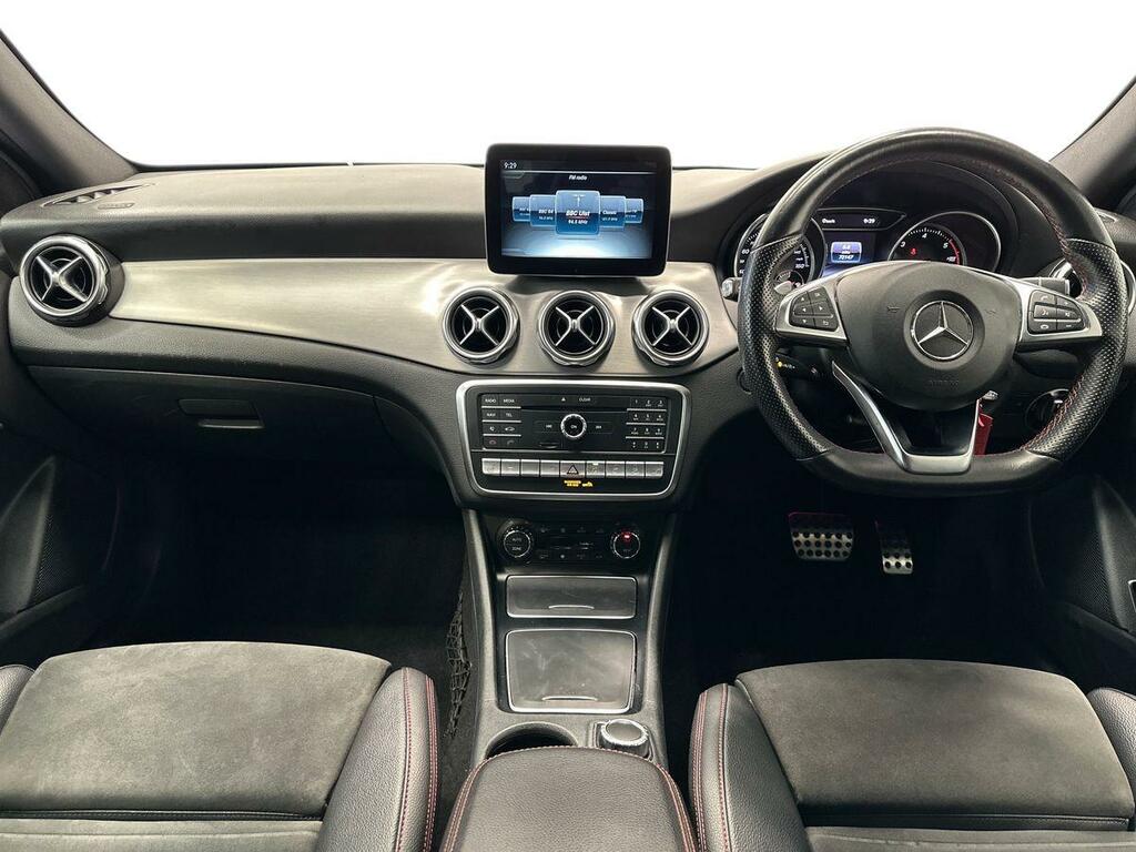Mercedes-Benz GLA Class 220D 4Matic Amg Line Prem Plus 2017 Red #5