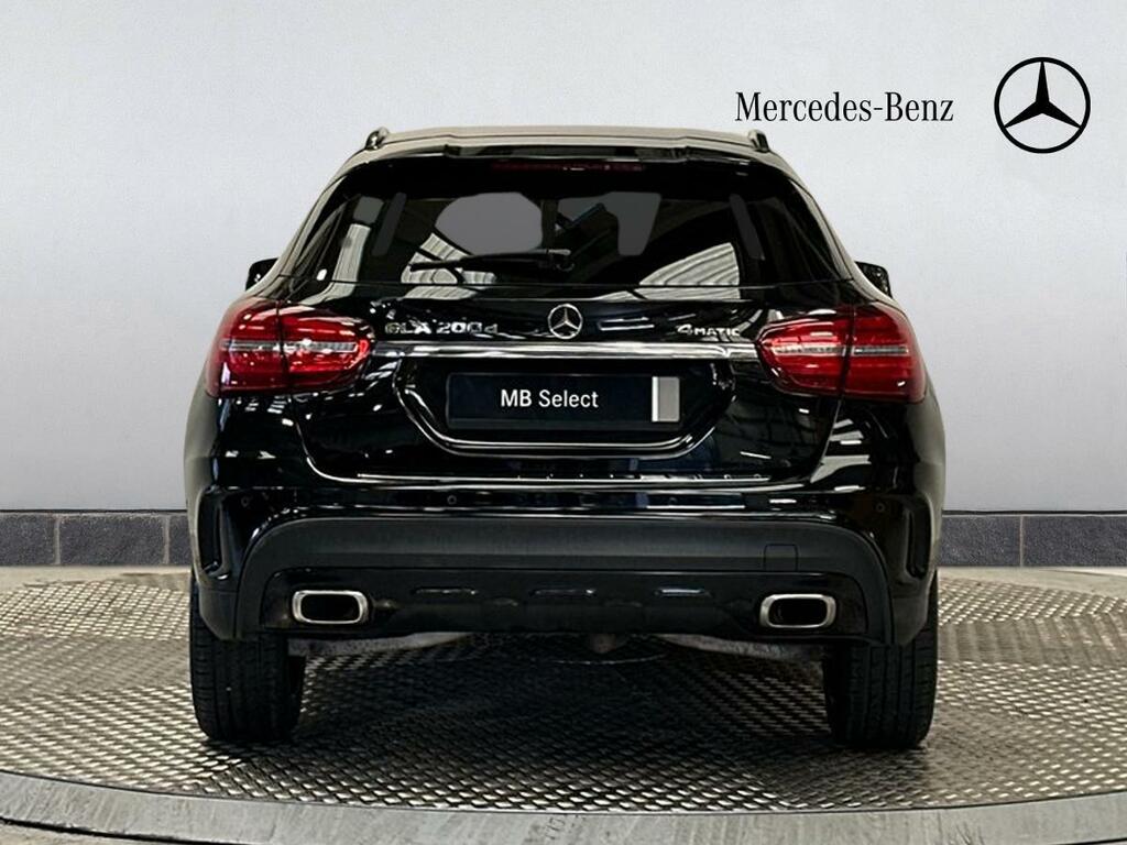 Mercedes-Benz GLA Class 220D 4Matic Amg Line Prem Plus 2017 Red #13