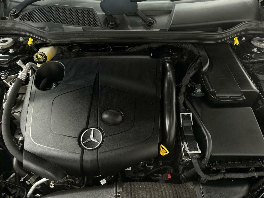 Mercedes-Benz GLA Class 220D 4Matic Amg Line Prem Plus 2017 Red #27
