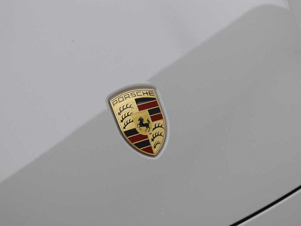 Porsche Taycan Performance Plus 93.4Kwh Gts Blue #20