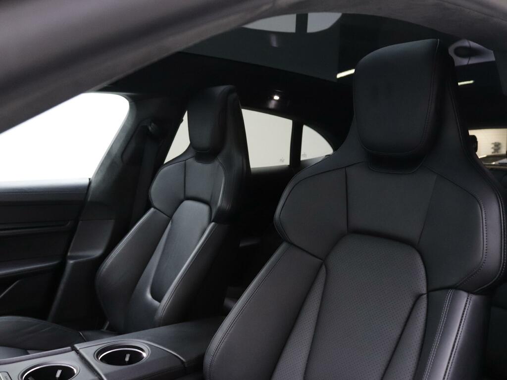 Porsche Taycan Performance Plus 93.4Kwh Gts Blue #15