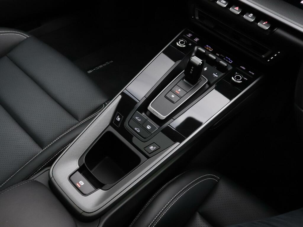 Porsche 911 Carrera 992 II Silver #26