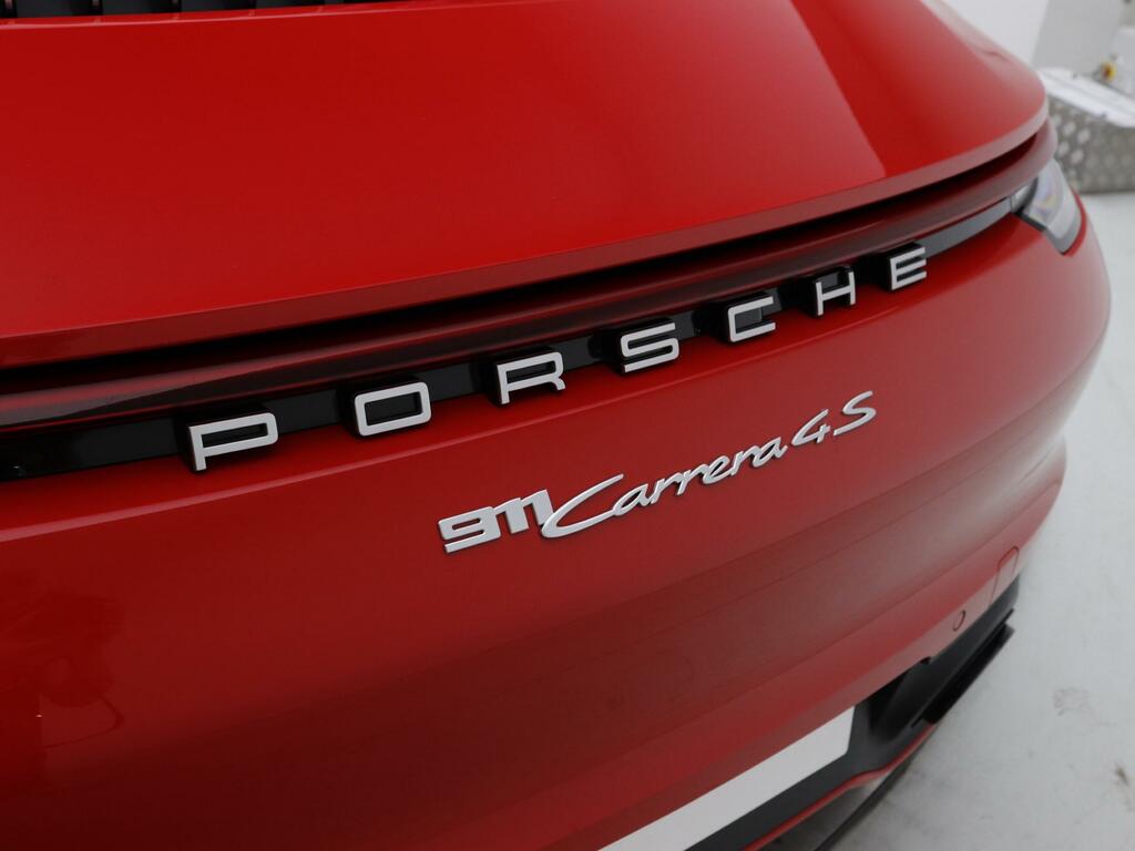 Porsche 911 Carrera 992 II Silver #22