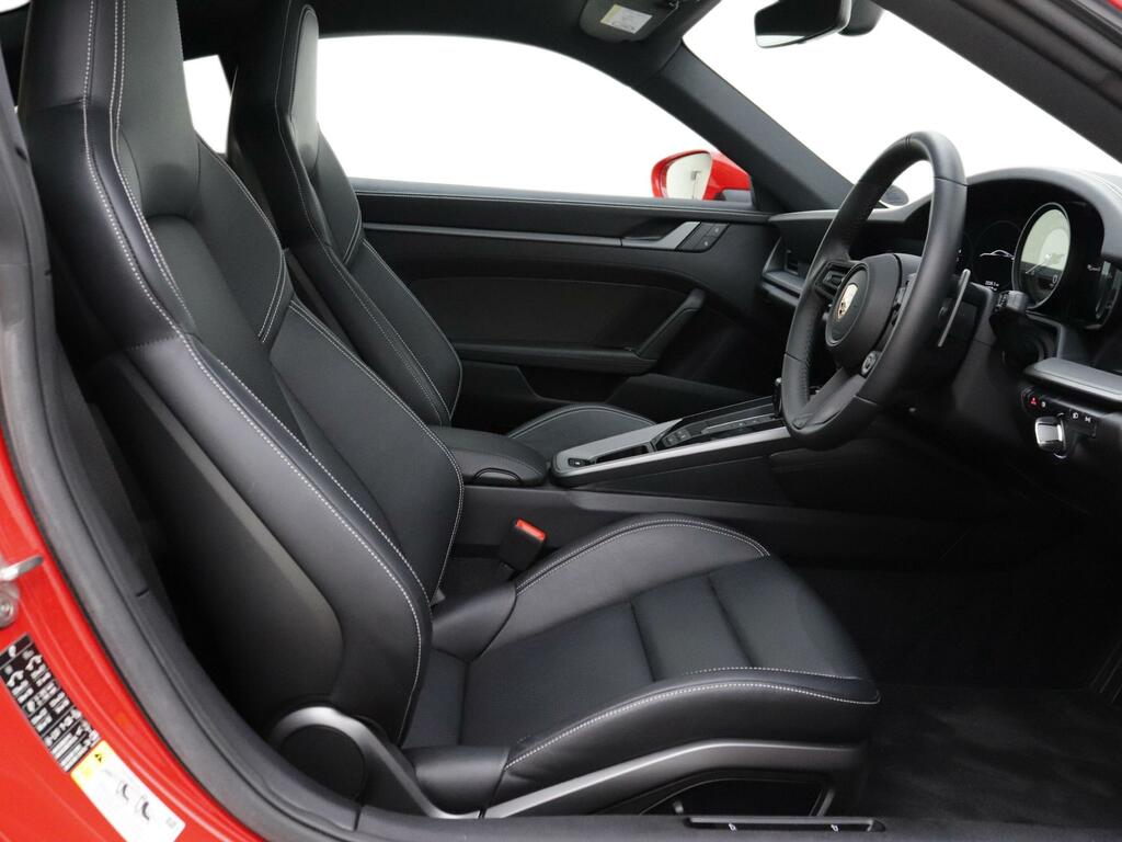 Porsche 911 Carrera 992 II Silver #10