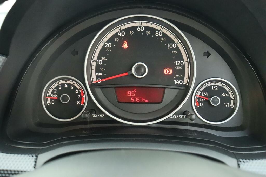 Volkswagen Up 2016 1.0L Move Up 59 Bhp White #8