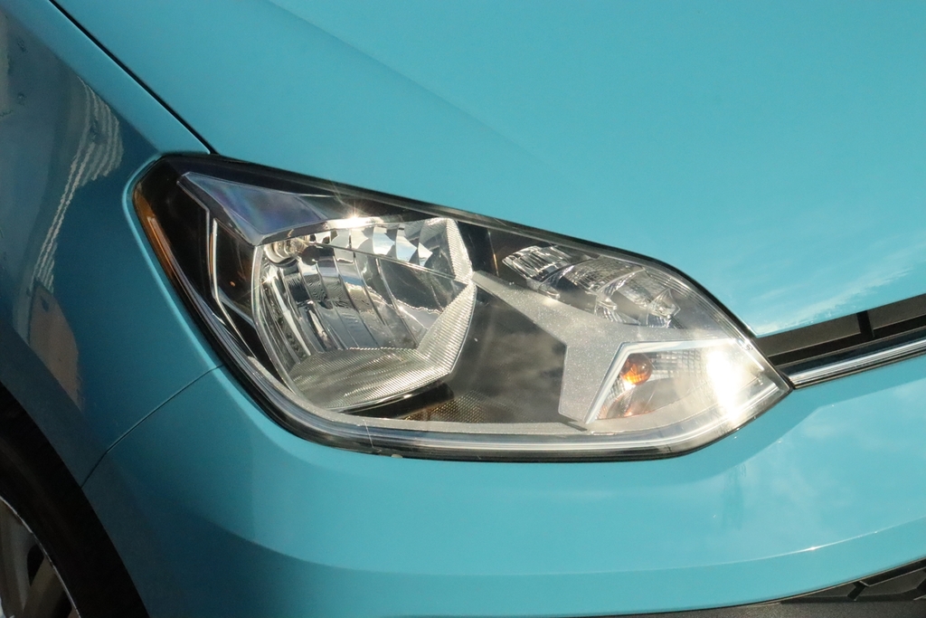 Volkswagen Up 2016 1.0L Move Up 59 Bhp White #7
