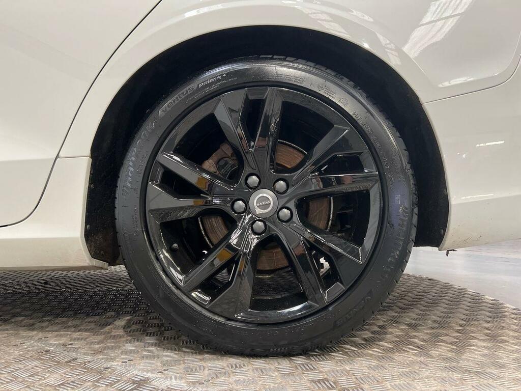 Volvo V60 2.0 B5p R Design  #9
