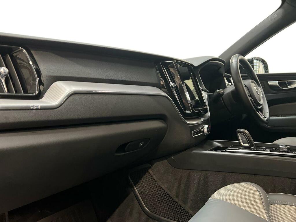 Volvo XC60 2.0 B5d Inscription Pro  #4