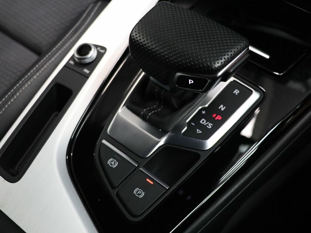 Audi A4 Black Edition 35 Tfsi 150 Ps S Tronic Grey #50