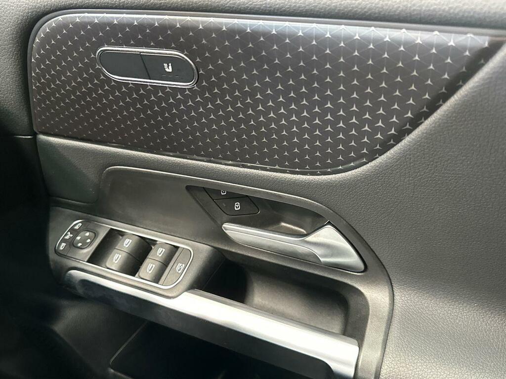 Mercedes-Benz EQB Suv Black #35