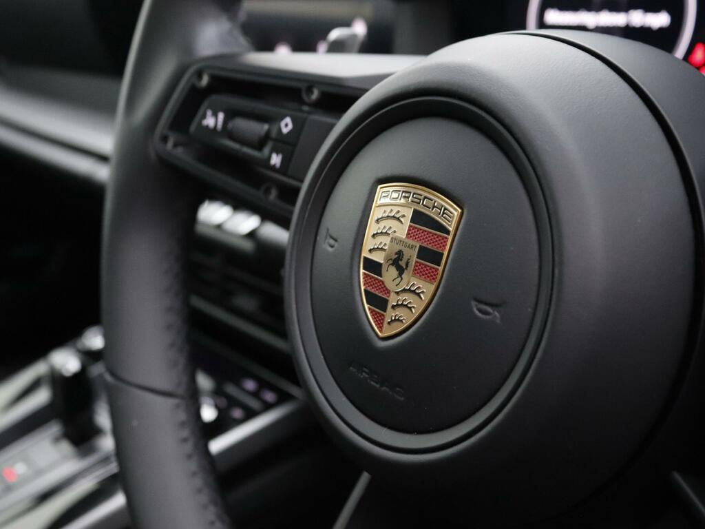 Porsche 911 Gts T-hybrid Pdk #17