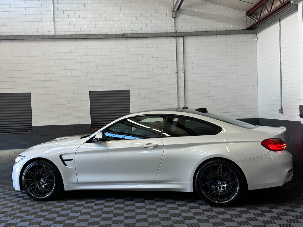 BMW M4 Automatic White #15
