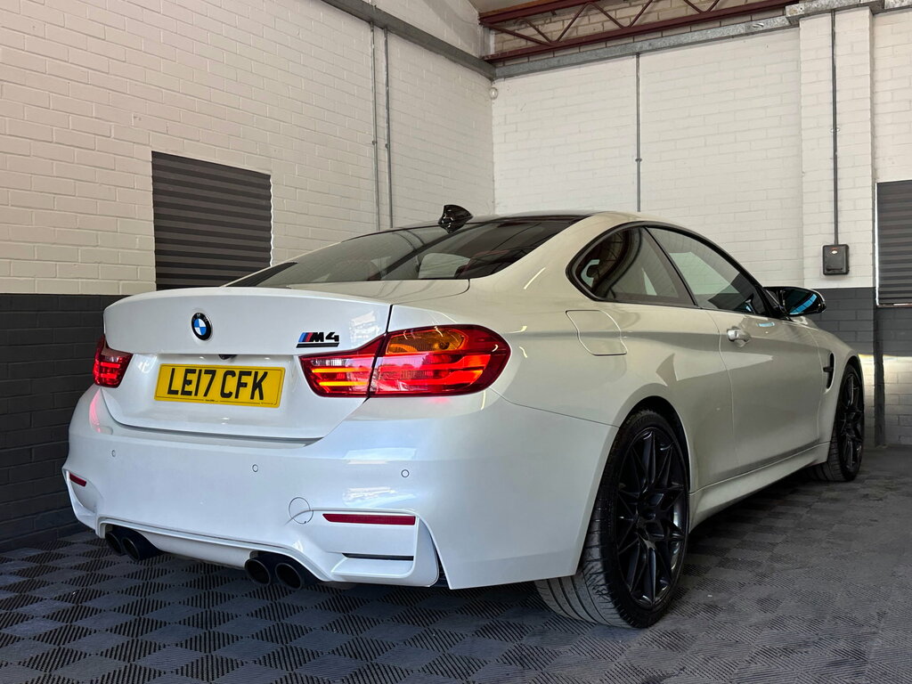 BMW M4 Automatic White #27